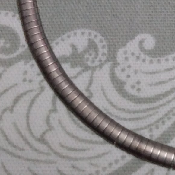 Silver Tone Omega Chain Necklace - Picture 4 of 5